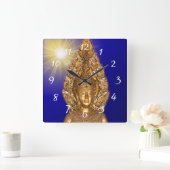 Goldener Buddha in blauer quadratischer Wanduhr (Zuhause)
