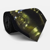 Goldener Buddha in der Nacht Krawatte (Gerollt)