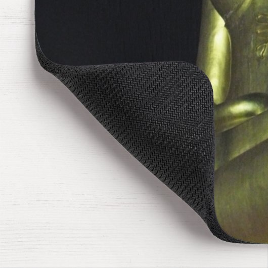 Goldener Buddha in der Nacht Mousepad (Ecke)