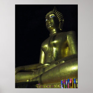 Goldener Buddha in der Nacht Poster