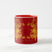 Goldener chinesischer Drache mit alter Ideogramm T Zweifarbige Tasse (Mittel)