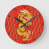 Goldener Drache in Rot Runde Wanduhr (Vorderseite)