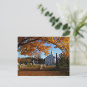 Goldener Fall Aussicht auf die Kirche vom Friedhof Postkarte (Stehend Vorderseite)