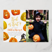 Goldener Foil Trick oder Treat Pumpkin Foto Geburt Folieneinladung (Vorderseite)