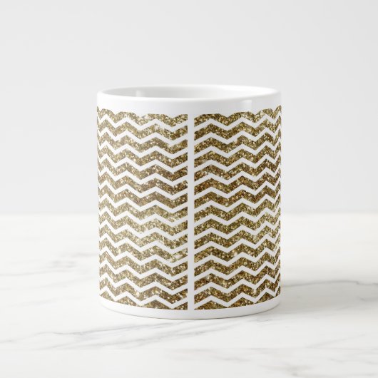 Goldener Glitzer Elegantes Zickzack Zig-Zag Jumbo-Tasse (Vorderseite)
