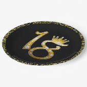 Goldener Glitzer Modernes Glam 18. Kronen Geburtst Pappteller (Schrägansicht)