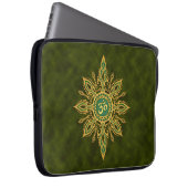 Goldener grüner Om-Stern Laptopschutzhülle (Vorne Rechts)