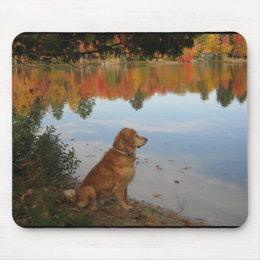 Goldener Herbst in dem See Mousepad (Vorne)