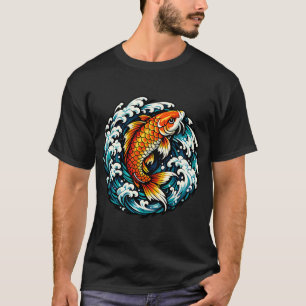 Goldener Koi steigt durch Wellen T-Shirt