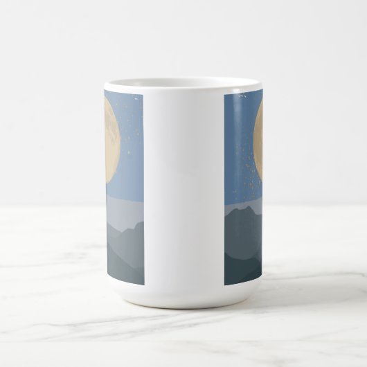 Goldener Mond über ruhige Berge Kaffeetasse (Mittel)