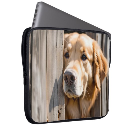 Goldener Retriever an der Barenttür Laptopschutzhülle (Vorne Rechts)