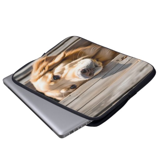 Goldener Retriever an der Barenttür Laptopschutzhülle (Vorne Knopf)