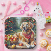 Goldener Retriever im Apfelgarten Pappteller (Party)