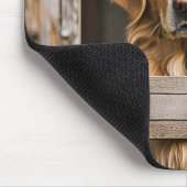 Goldener Retriever im Bargelfenster Mousepad (Ecke)