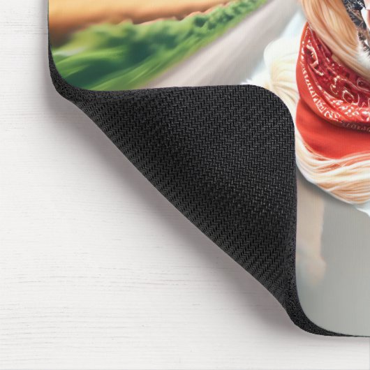 Goldener Retriever im Fenster des Autos Mousepad (Ecke)