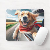 Goldener Retriever im Fenster des Autos Mousepad (Mit Mouse)