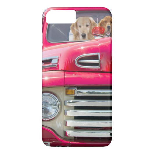 Goldener Retriever im roten Retrofahrzeug Case-Mate iPhone Hülle (Rückseite)