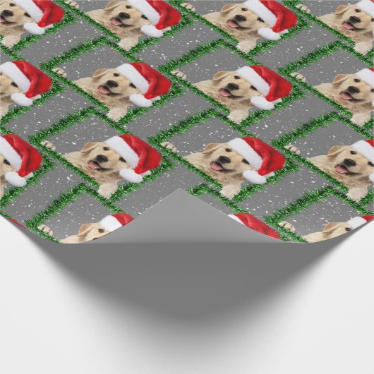 Goldener Retriever in grünem Rahmen Geschenkpapier (Ecke)