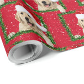 Goldener Retriever in grünem Tinsel-Umschlagpapier Geschenkpapier (Rolleneckpunkt)