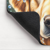 Goldener Retriever in Seifenblasen Mousepad (Ecke)