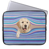Goldener Retriever in Streifen Laptopschutzhülle (Vorderseite)