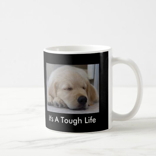 Goldener Retriever ist es eine starke Kaffeetasse (Rechts)