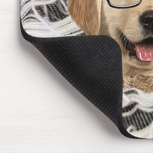 Goldener Retriever mit Brille Mousepad (Ecke)