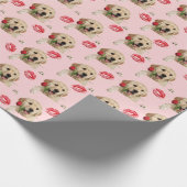 Goldener Retriever mit Rose und Küssen Geschenkpapier (Ecke)