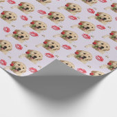 Goldener Retriever mit Rose und Küssen Geschenkpapier (Ecke)