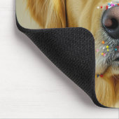Goldener Retriever mit Sprinklen an der Nase Mousepad (Ecke)