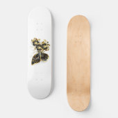 Goldener Schmetterling mit schwarzem Orchid Skateboard (Vorderseite)