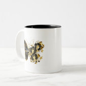 Goldener Schmetterling mit schwarzem Orchid Zweifarbige Tasse (Vorderseite Links)