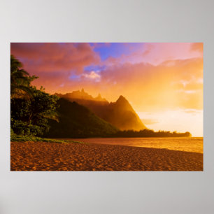 Goldener Sonnenuntergang am Strand, Hawaii Poster