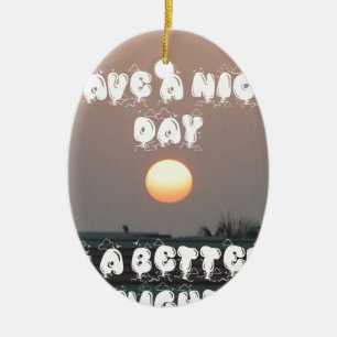 Goldener Sonnenuntergang mit schönen Tag- und Nach Keramikornament