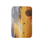 Goldener Sonnenuntergang über dem Feld Badematte (Vorderseite Vertikal)