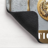 Goldener Tigerkopf mit tropfendem Metall 🐯 Mousepad (Ecke)