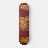 Goldener Zen Koi auf rotem Skateboard (Vorderseite)