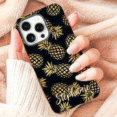 Goldenes Ananas-Muster mit individuellem Namen Case-Mate iPhone Hülle