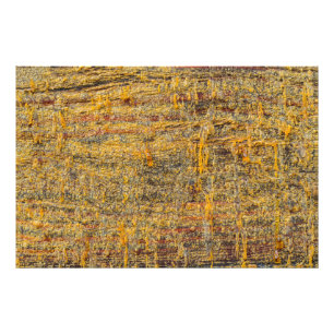 Goldenes Baumharz auf rustikalem Holz Fotodruck