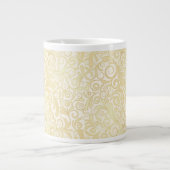 Goldenes Blumenblattmuster Jumbo-Tasse (Vorderseite)