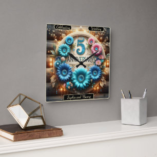 Goldenes Blut: Fünfter Jahrgang Blumenzirkel Quadratische Wanduhr