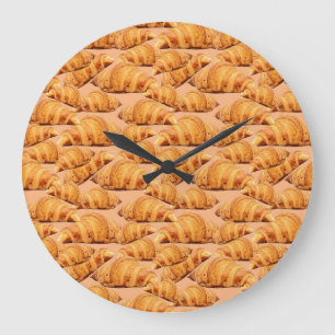 Goldenes Croissant, Bäckerei nahtlos Muster. Große Wanduhr