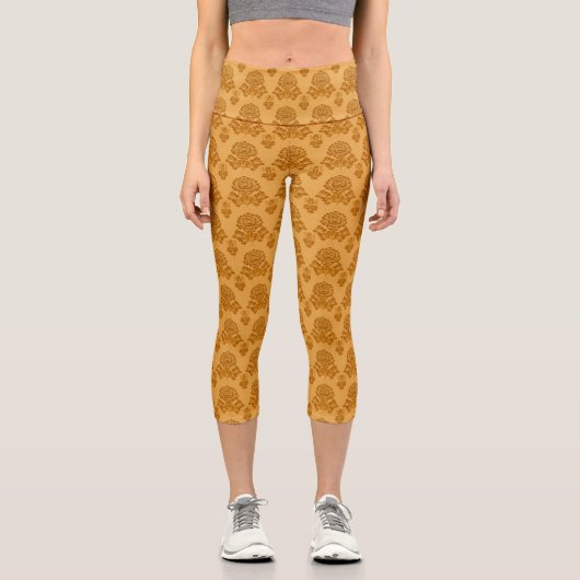 Goldenes Damast-Blumenmuster Capri Leggings (Vorderseite)