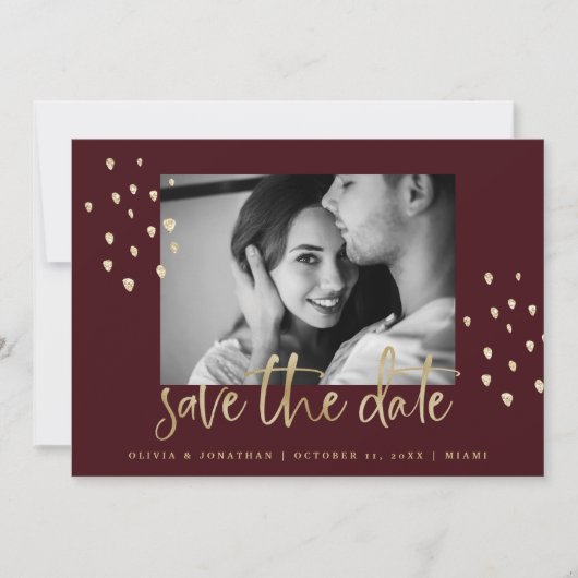 Goldenes Datum | Gold Script Burgundy mit Foto Save The Date (Vorderseite)