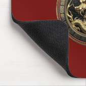 Goldenes geheiligtes östliches Drachenmedaillon Mousepad (Ecke)