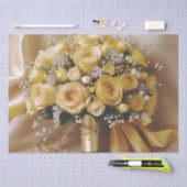 "Goldenes Glühen: Eine gefällige Rose Bouquet der Seidenpapier (Handwerk)