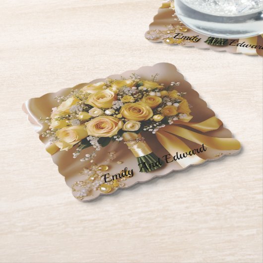 "Goldenes Glühen: Eine gefällige Rose Bouquet der Untersetzer (angewinkelt)