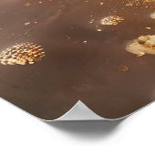 Goldenes Glühen: Seashell in Sonnenlicht Foam Poster (Ecke)