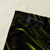 Goldenes Gras, weiche grüne, lange Spuren auf schw Strandtuch (Beispiel)