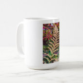 Goldenes Herbstfarnblatt-Exemplar Kaffeetasse (Vorderseite Links)